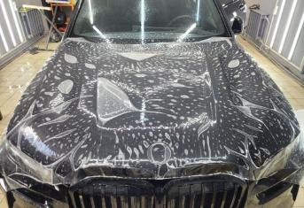 Оклейка капота BMW X7
