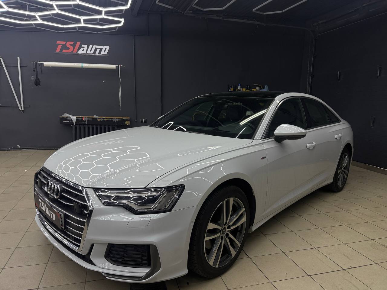 Ауди А6 С8 оклейка пленкой в Воронеже