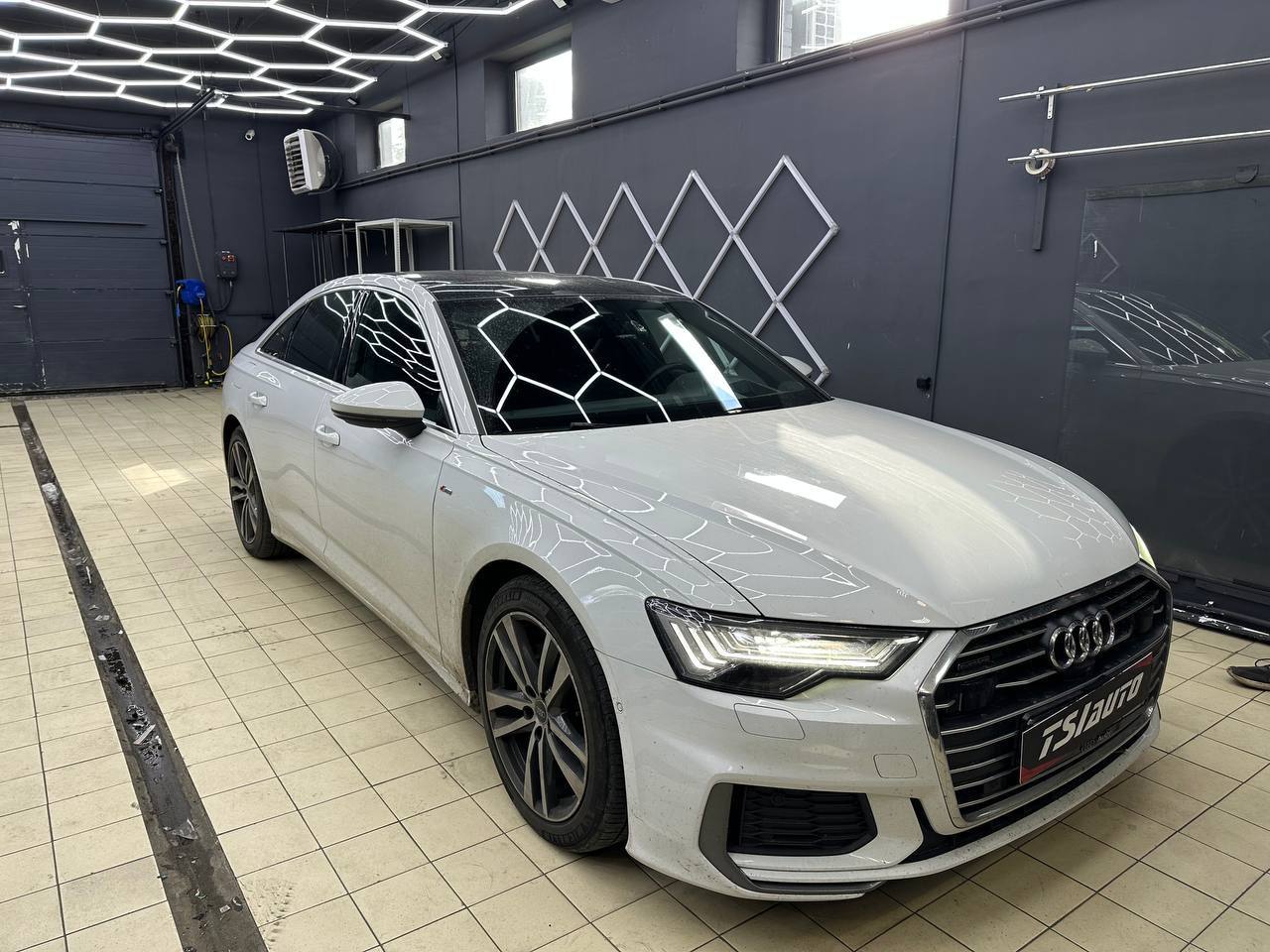 Шумоизоляция Ауди А6 С8 в Воронеже