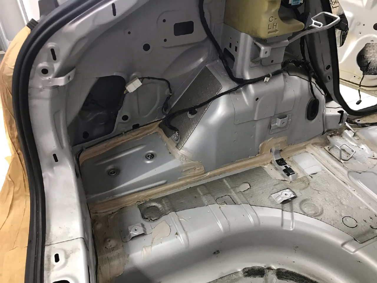Пол багажника арка штатная шумоизоляция Chevrolet Cruze