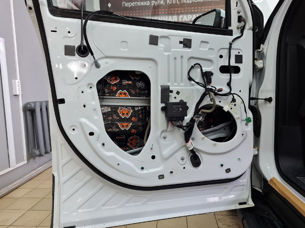 Ford explorer дверь Ford explorer дверь