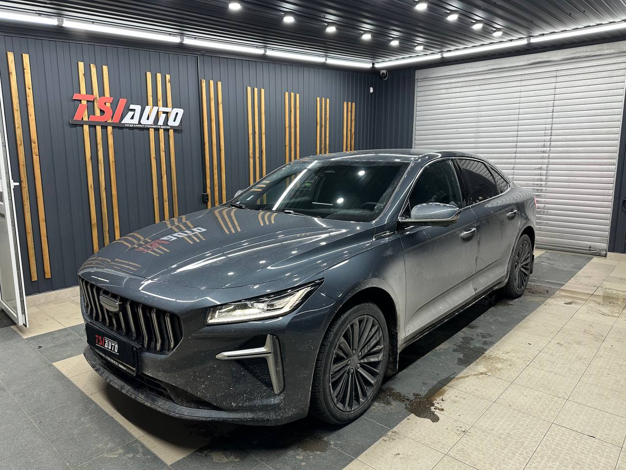 Geely Preface установка подсветки салона в Воронеже