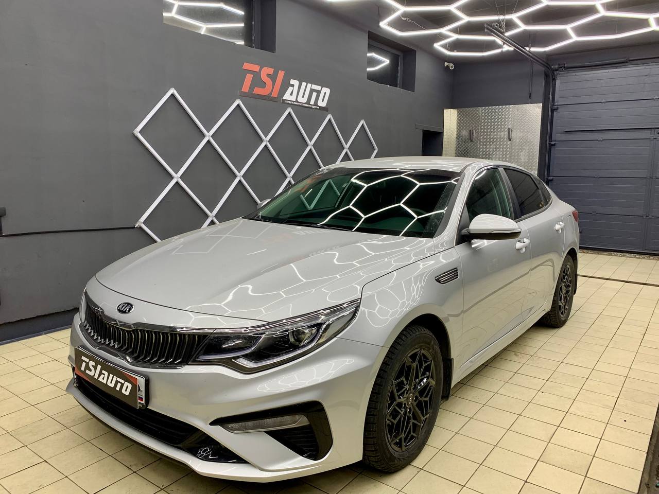 Kia Optima установка подсветки салона в Воронеже