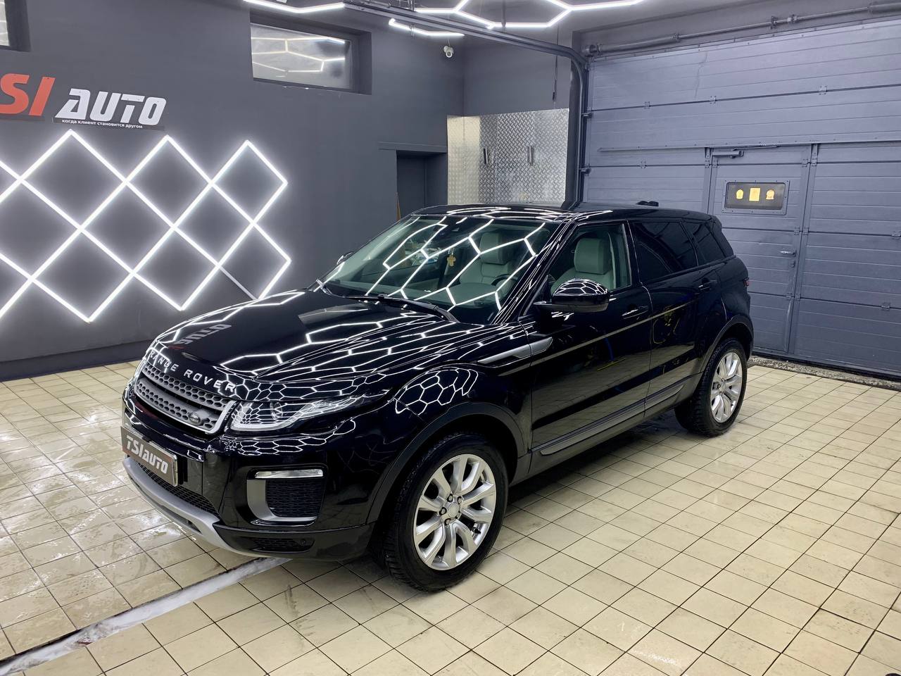 Химчистка салона Range Rover Evoque фото и цены