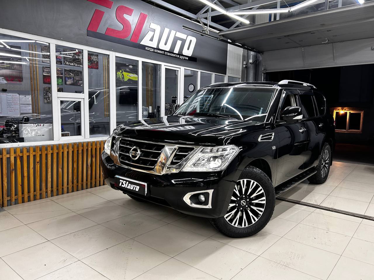Оклейка пленкой Nissan Patrol в Воронеже