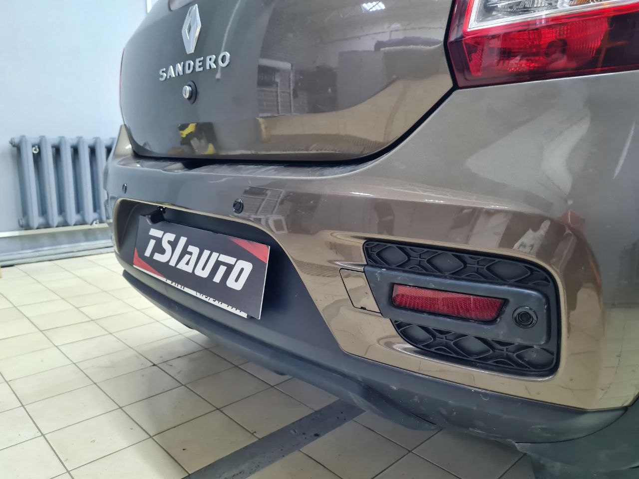 Установка парктроников на Renault