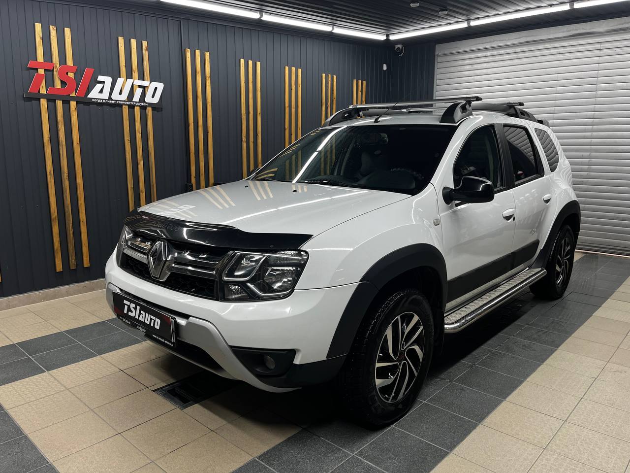 Renault Duster установка сабвуфера и усилителя фото и цены в Воронеже