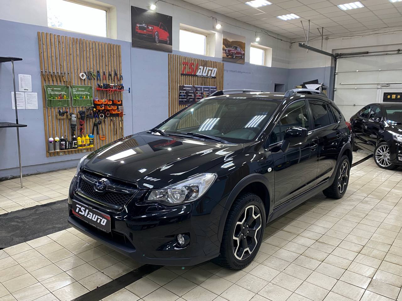 Полировка кузова и защита керамикой Subaru XV смотреть цены и фото