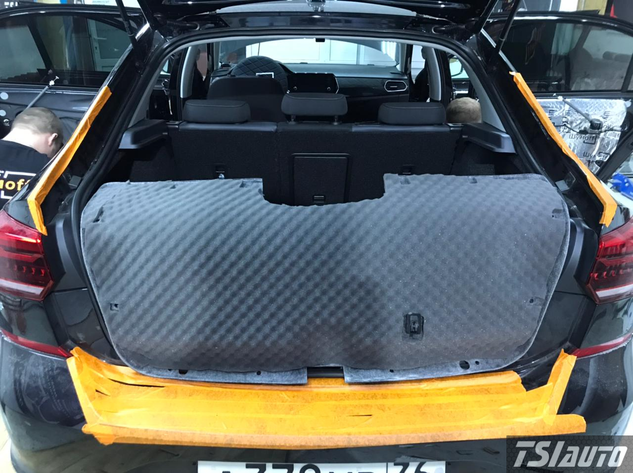 шумоизоляция крышки багажника Volkswagen Polo