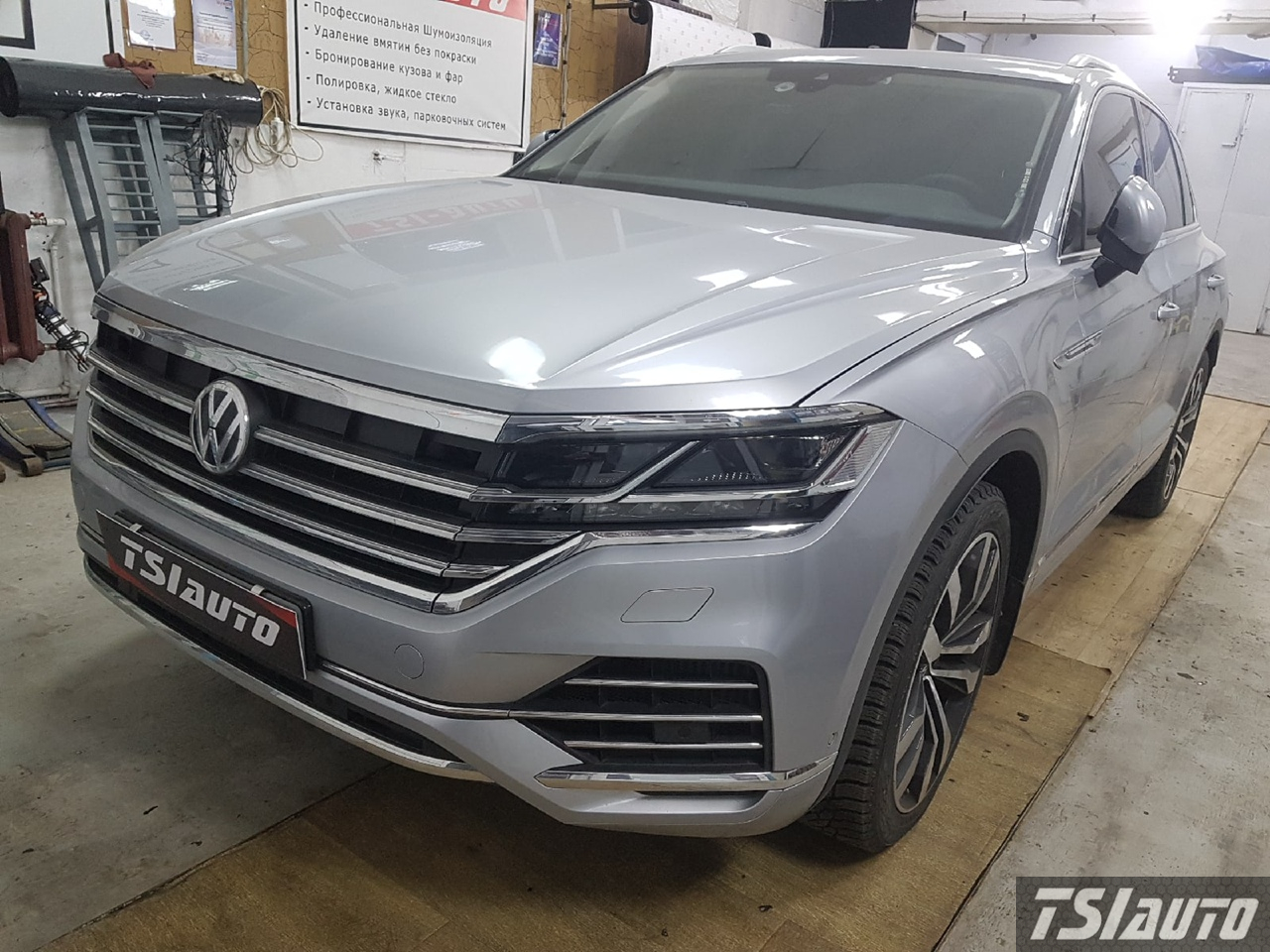 Правильная шумоизоляция Volkswagen Touareg 3 в Воронеже