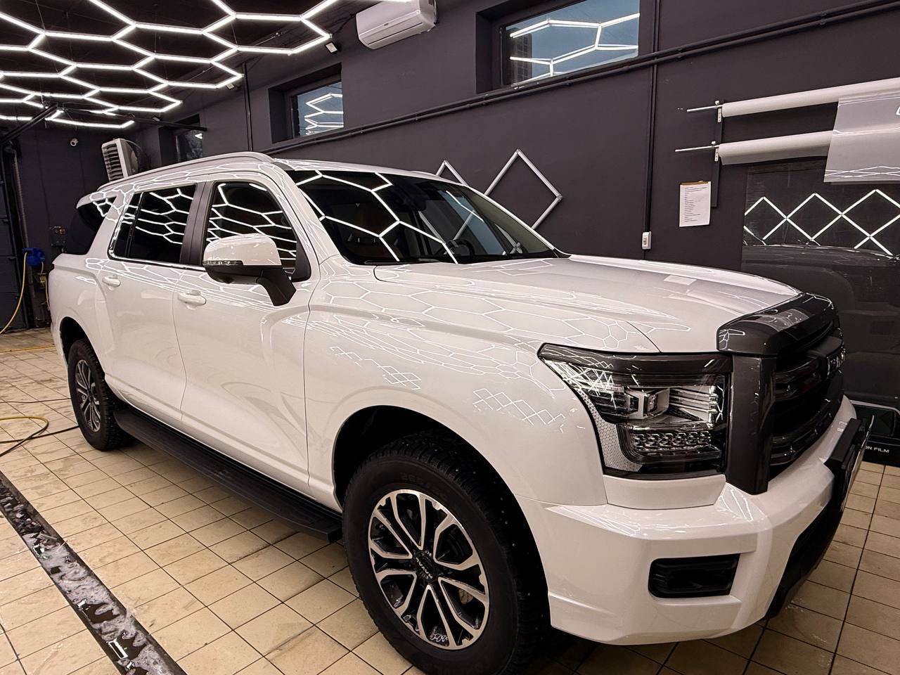 Оклейка пленкой Haval H5 в Воронеже