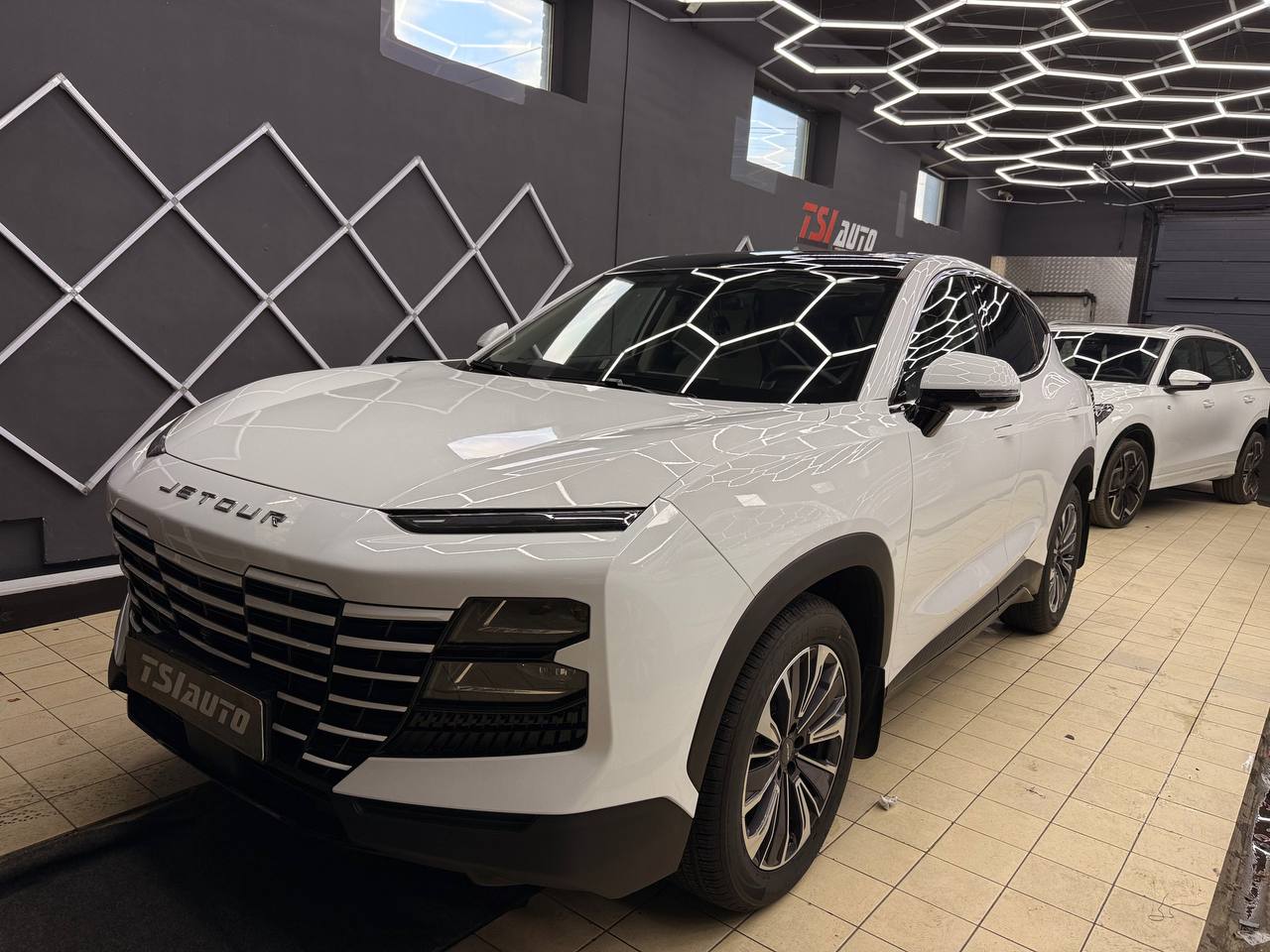 Jetour Dashing оклейка пленкой крыши в Воронеже