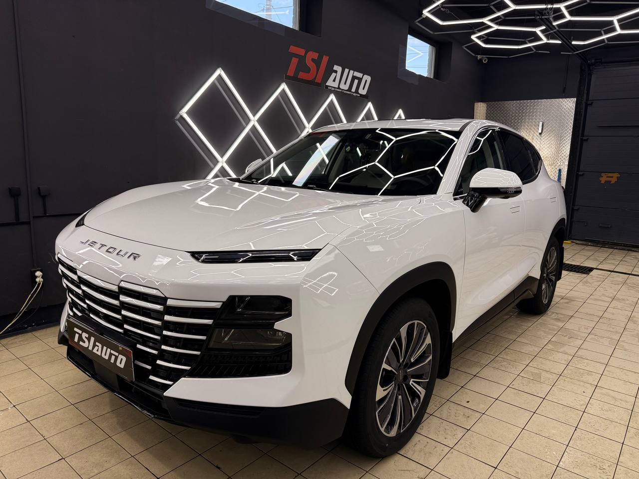 Оклейка пленкой Jetour Dashing в Воронеже