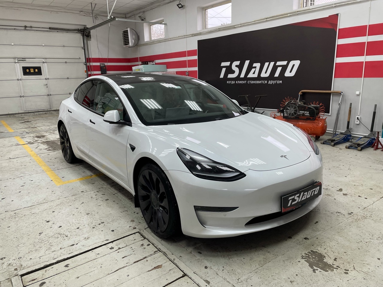 Шумоизоляция Tesla Model 3 в Воронеже