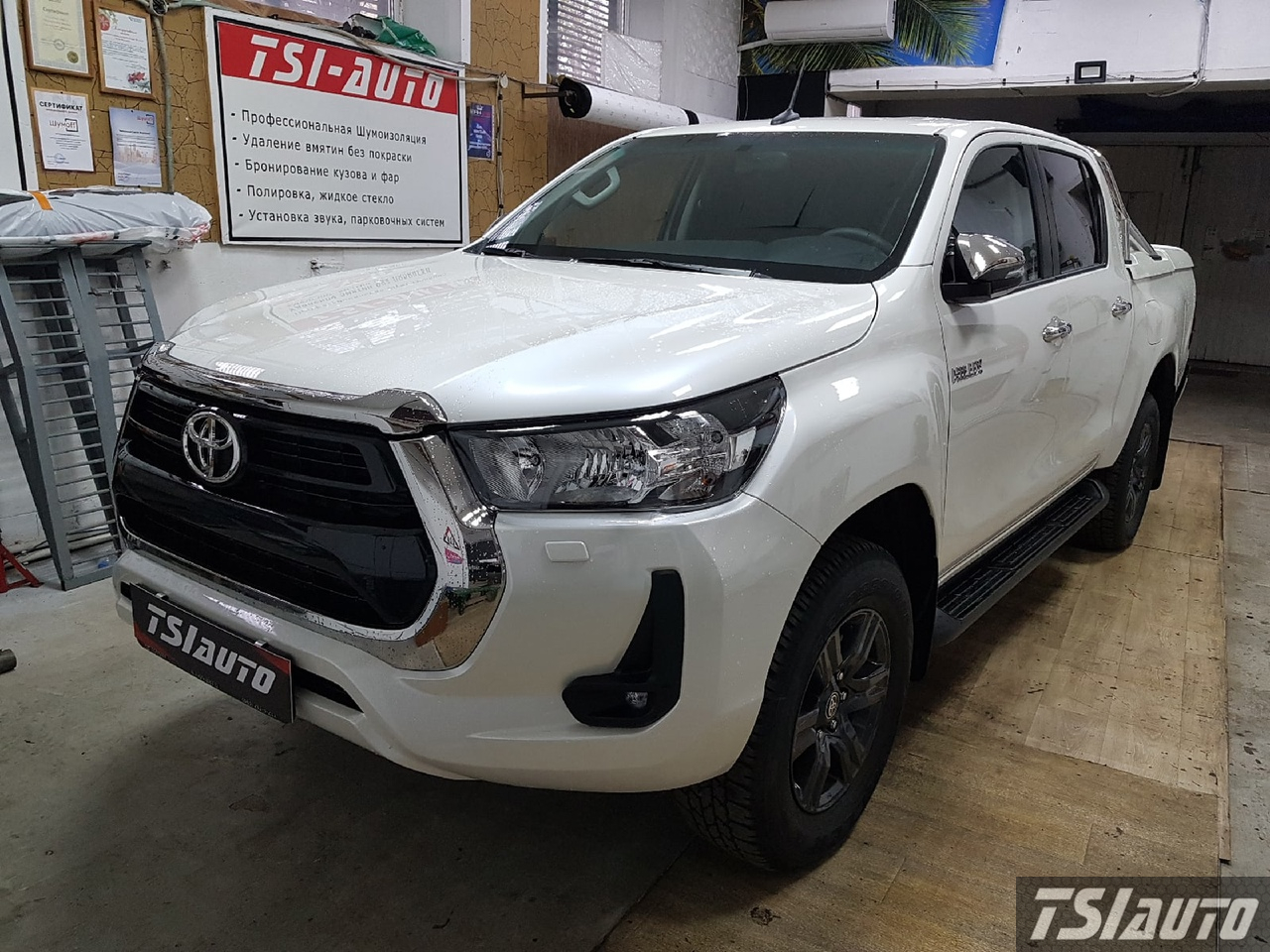 Правильная шумоизоляция Toyota Hilux в Воронеже