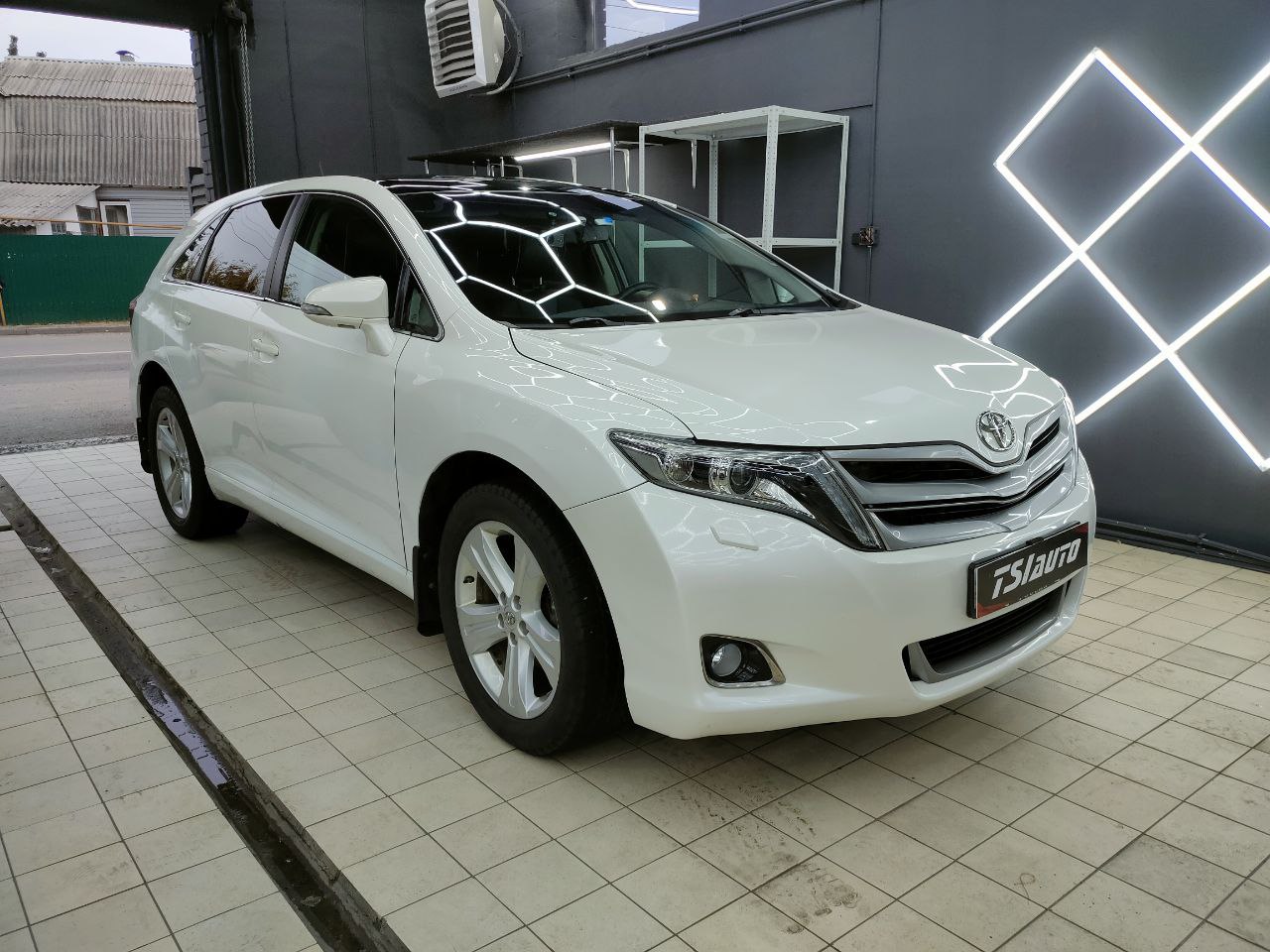 Химчистка Toyota Venza в Воронеже