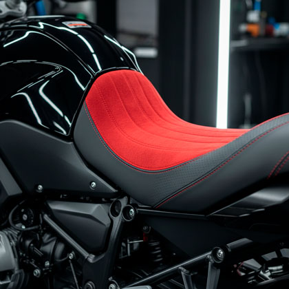 Перетяжка мото сидений